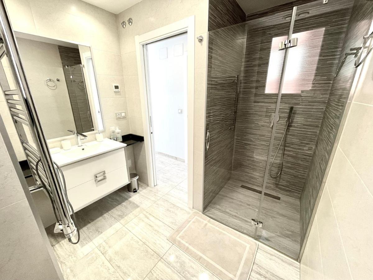 Exclusive Apartments On The First Line Of Benidorm Sol Y Mar Kültér fotó